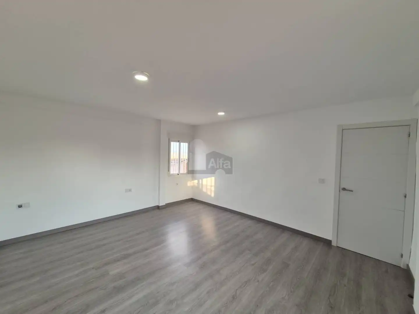 Attic for rent in Avinguda dels Tamarindes, 4, Nou Campanar