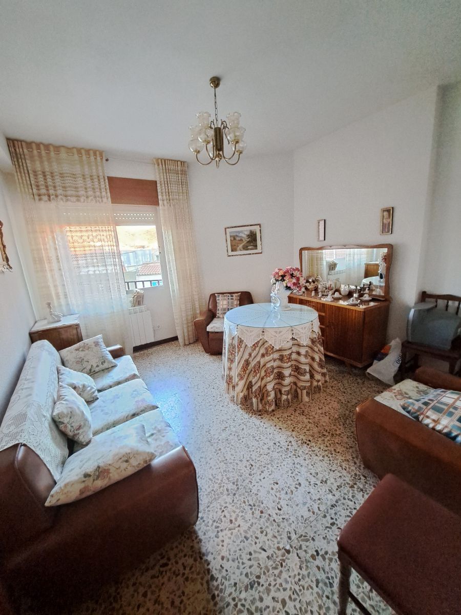 Sala d'estar de Pis en venda en Fuente el Fresno amb Terrassa i Traster