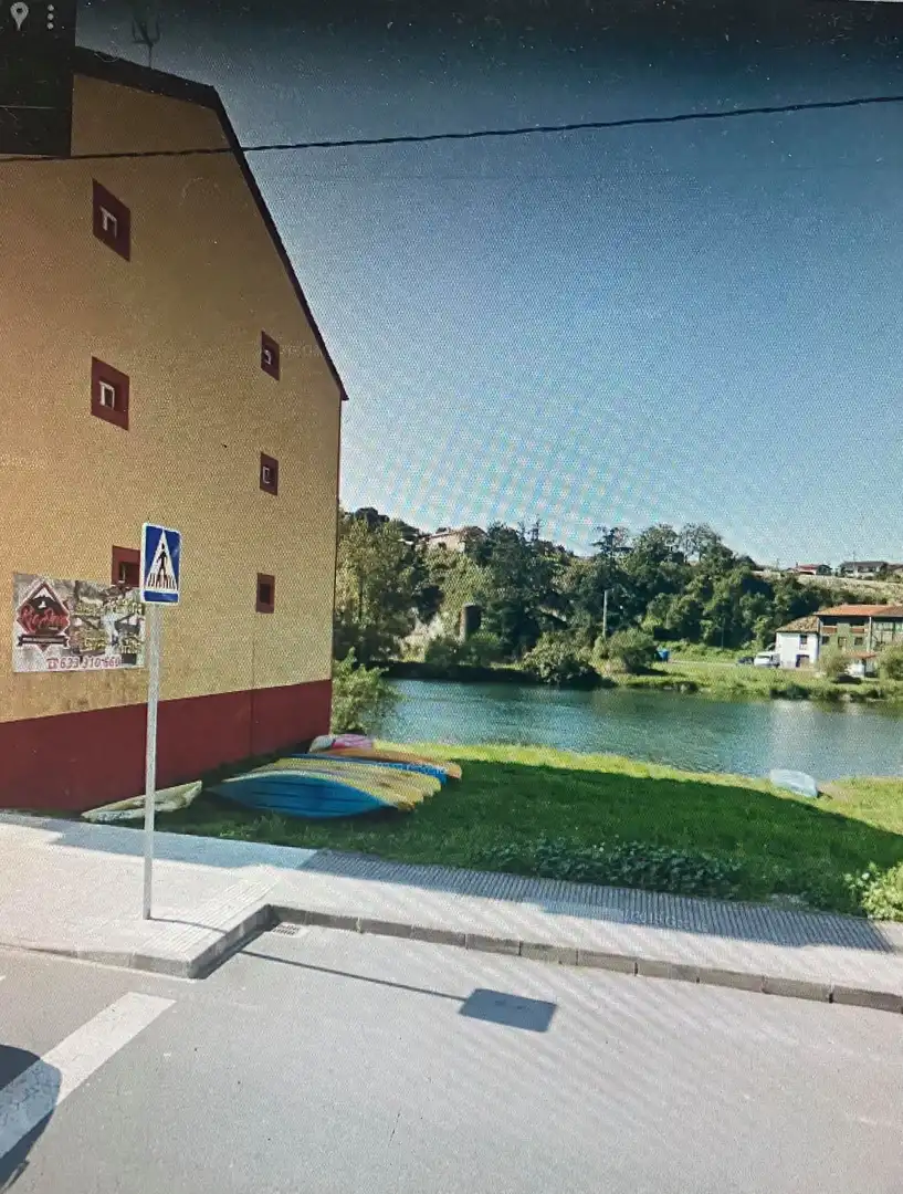 Vista exterior de Local en venda en Val de San Vicente 