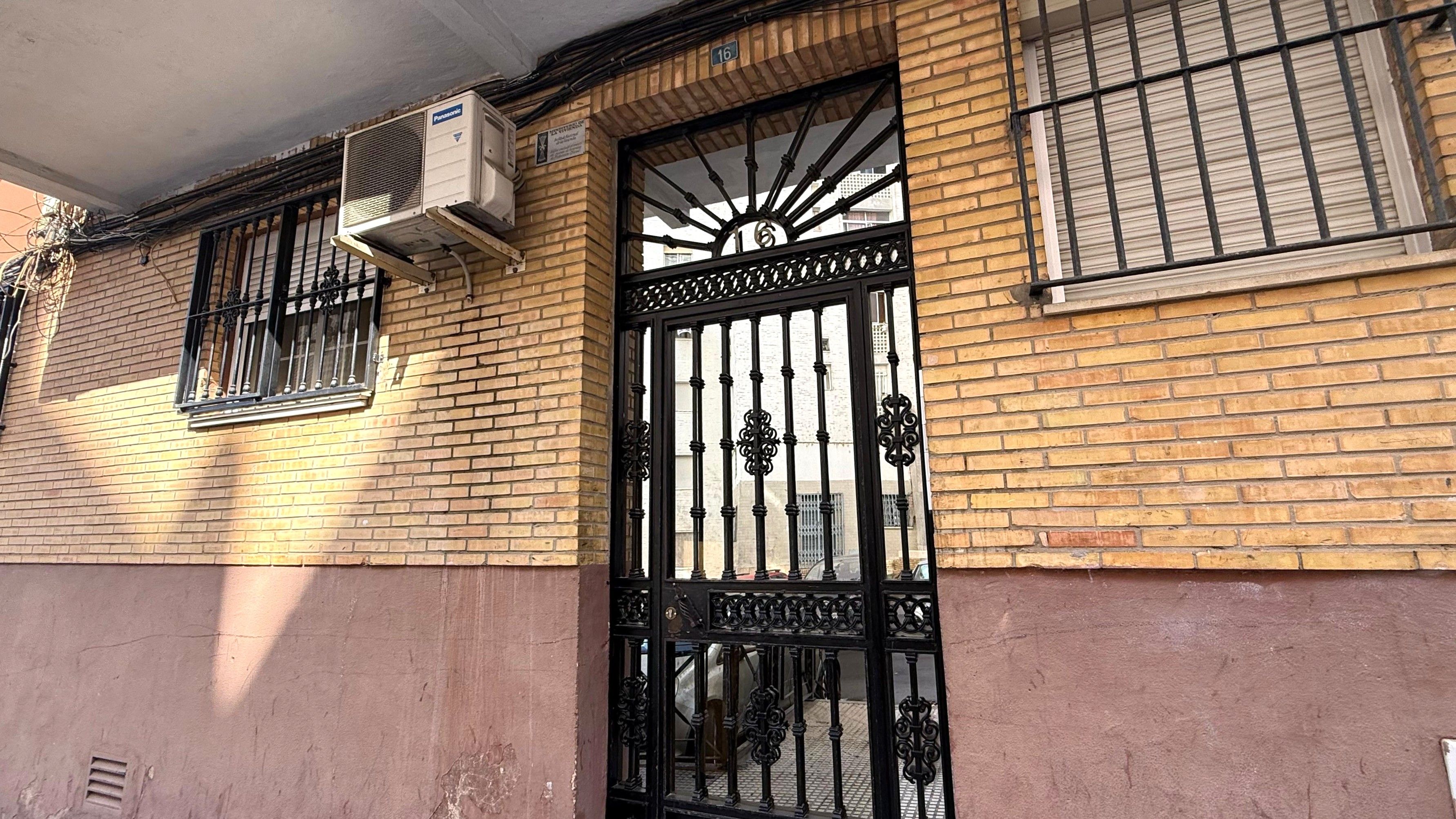 Vista exterior de Piso en venta en  Huelva Capital
