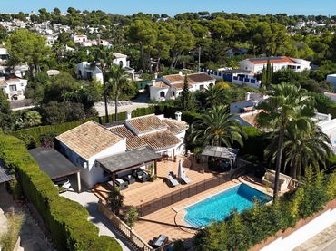 Casa con piscina en venta en Calle Piloter