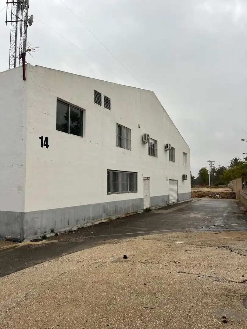 Fabrikhallen zur Miete in Algorós - El Derramador