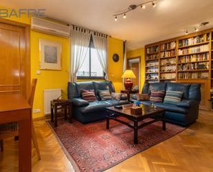 Living room of Attic for sale in  Madrid Capital  with Air Conditioner, Heating and Parquet flooring