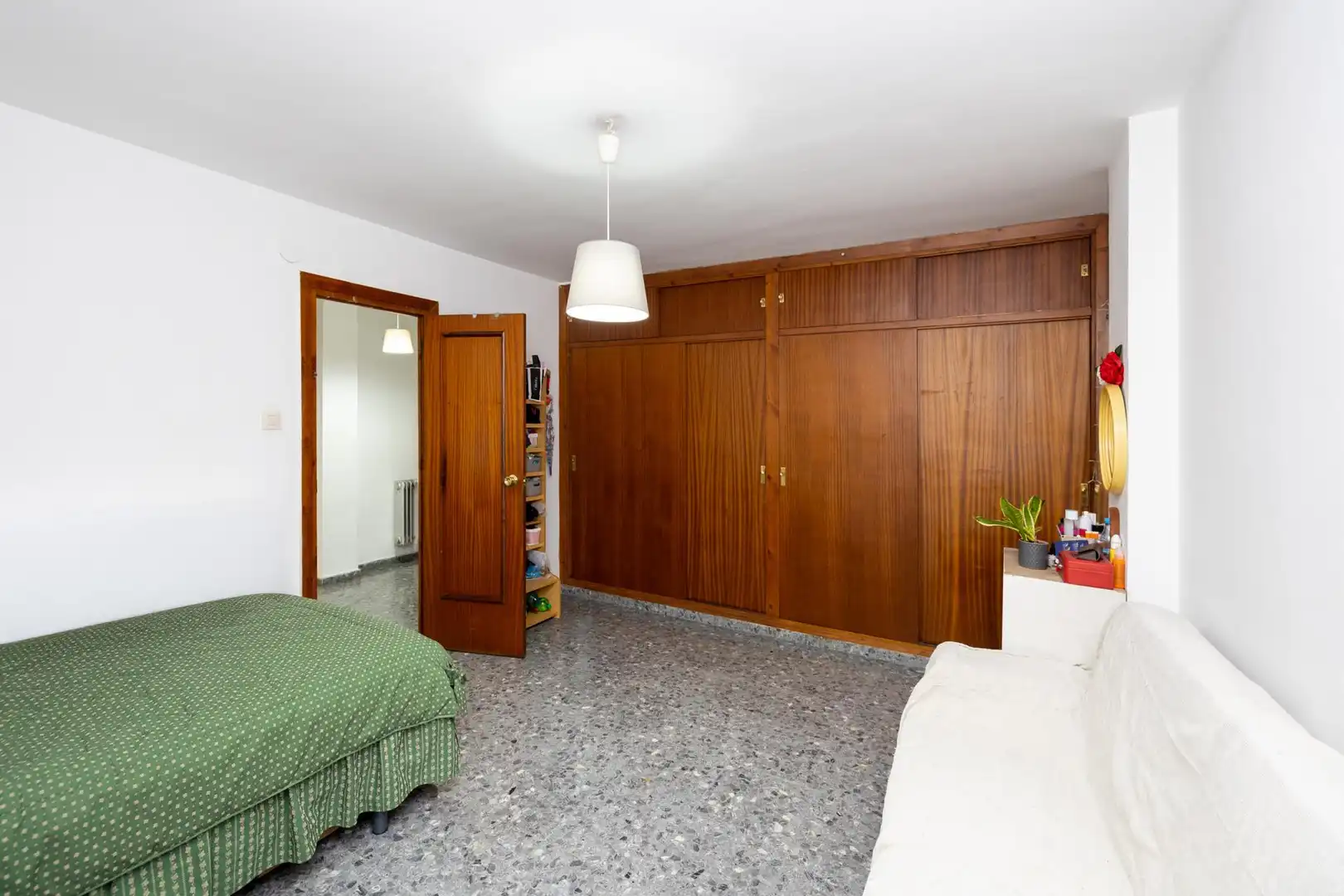 Dormitori de Apartament en venda en Granada