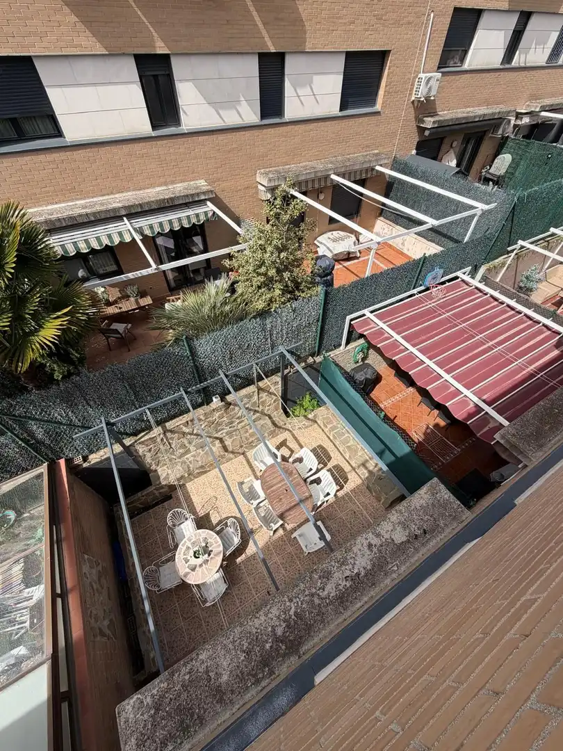 Terraza de Casa adosada en venta en Valdemoro con Aire acondicionado, Calefacción y Jardín privado