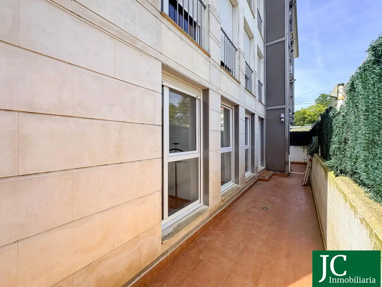 Vista exterior de Planta baja en venta en Bárcena de Cicero con Calefacción, Jardín privado y Terraza