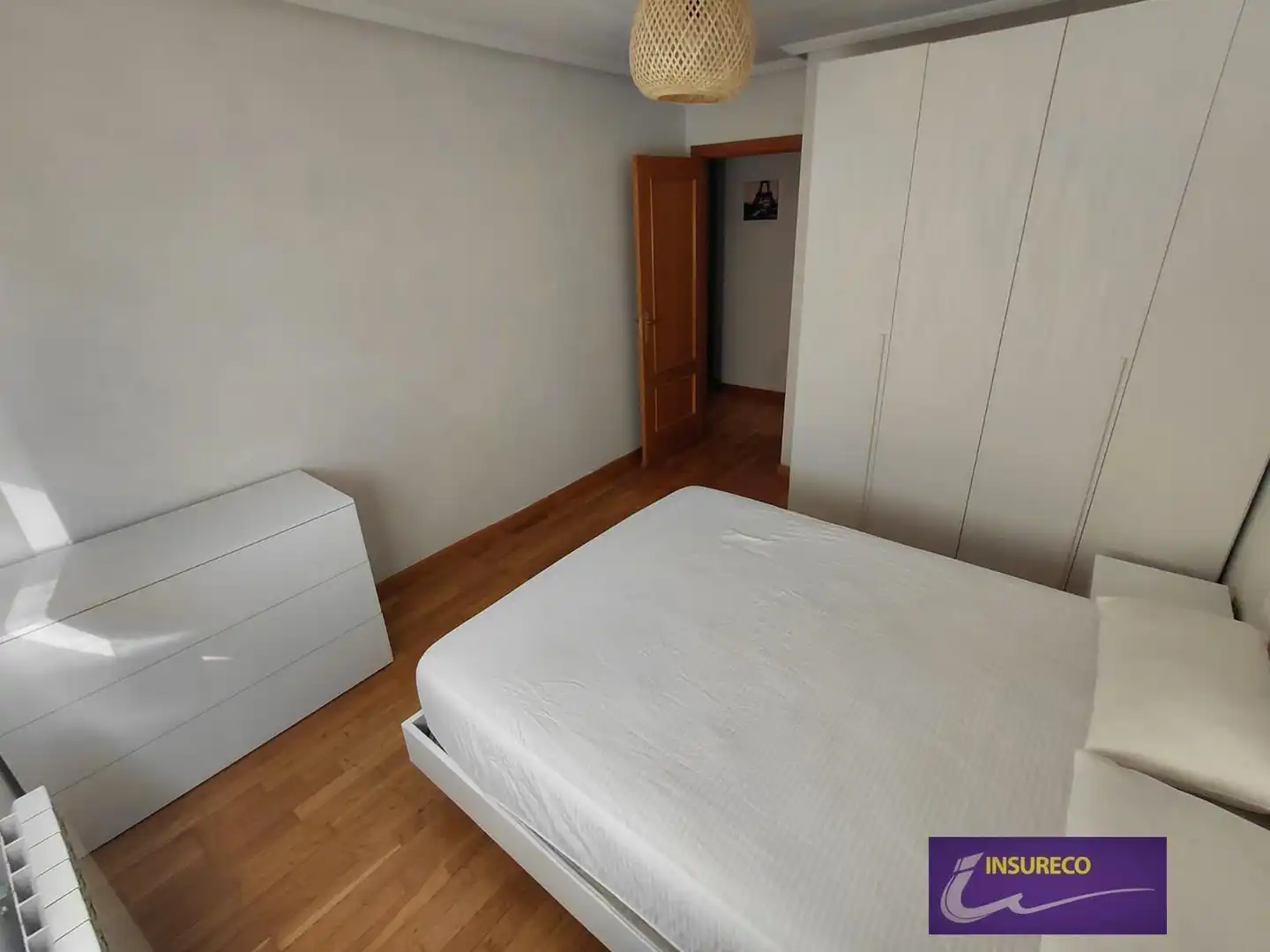 Schlafzimmer von Wohnung zur Miete in León Capital  mit Heizung, Terrasse und Abstellraum