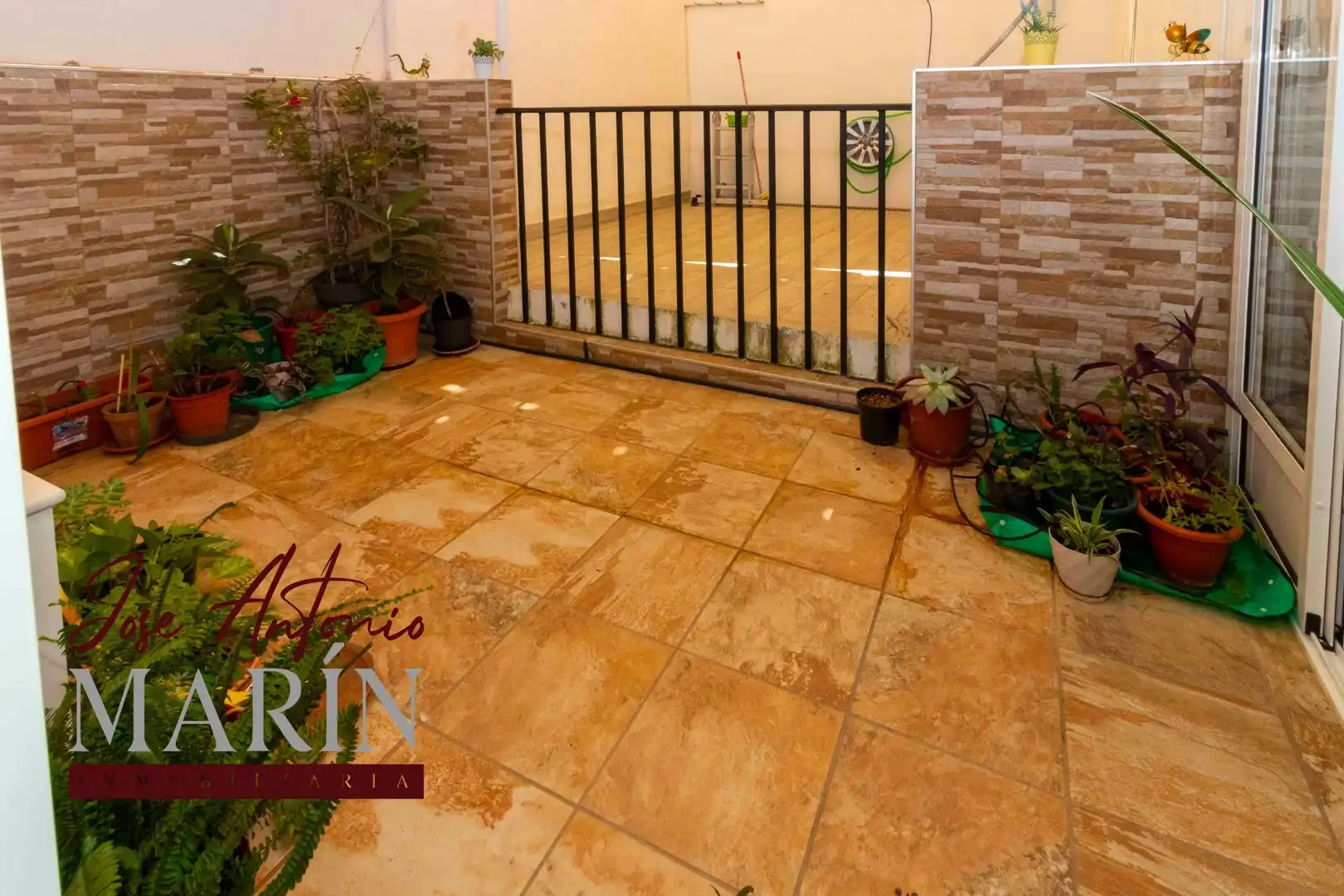 Terraza de Casa adosada en venta en Badajoz con Aire acondicionado, Calefacción y Trastero