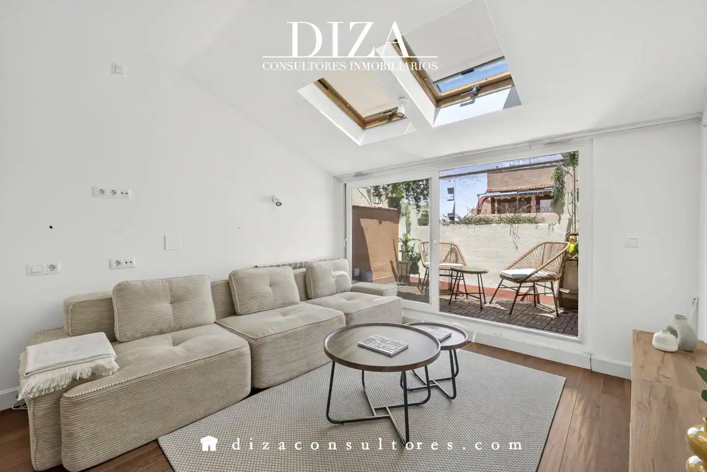 Sala de estar de Ático en venta en Madrid con Aire acondicionado, Calefacción y Terraza