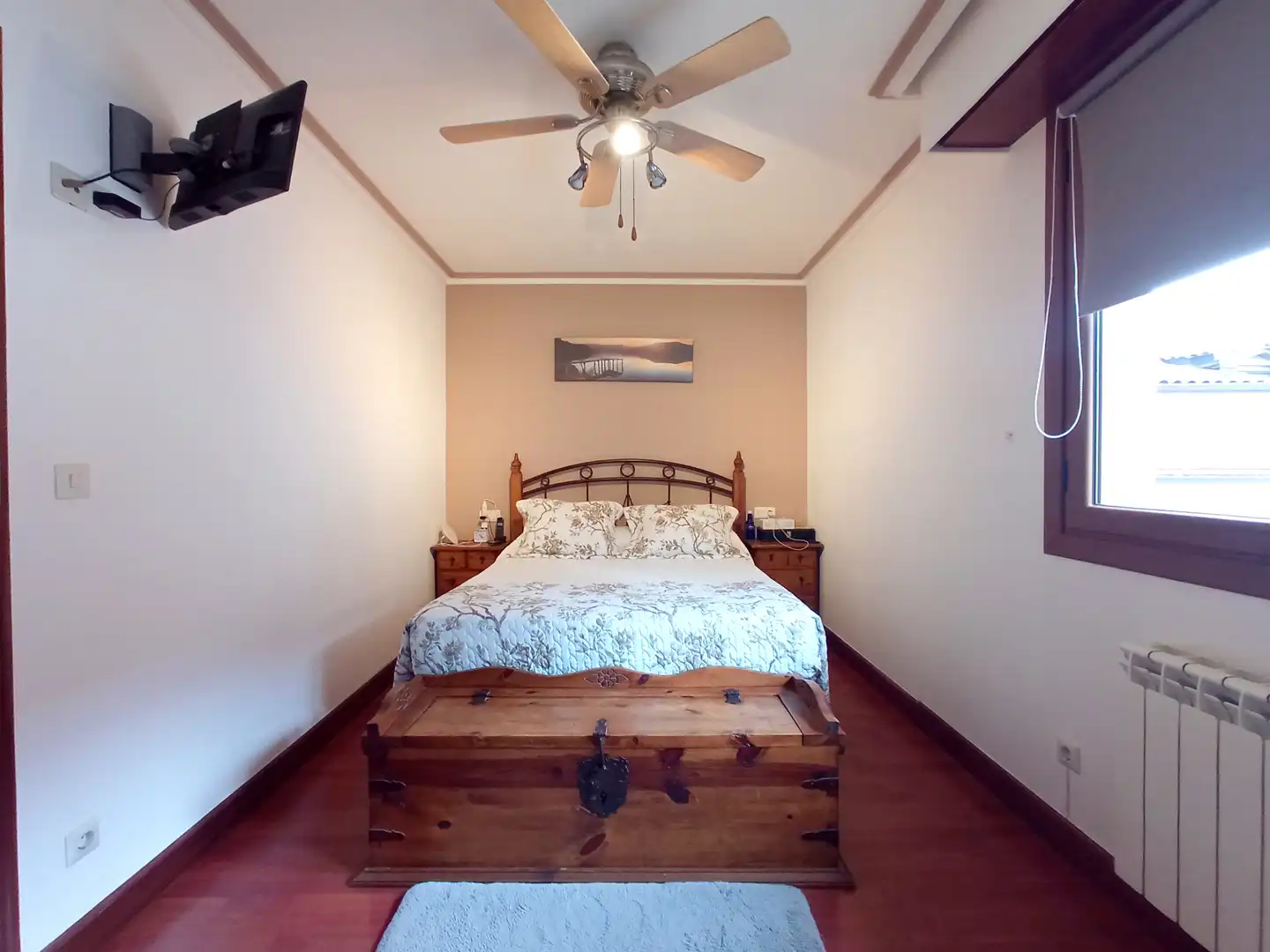 Habitación de Casa adosada en venta en Irun  con Terraza, Trastero y Amueblado