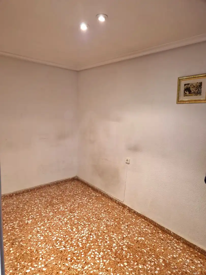 Flat for sale in Sax