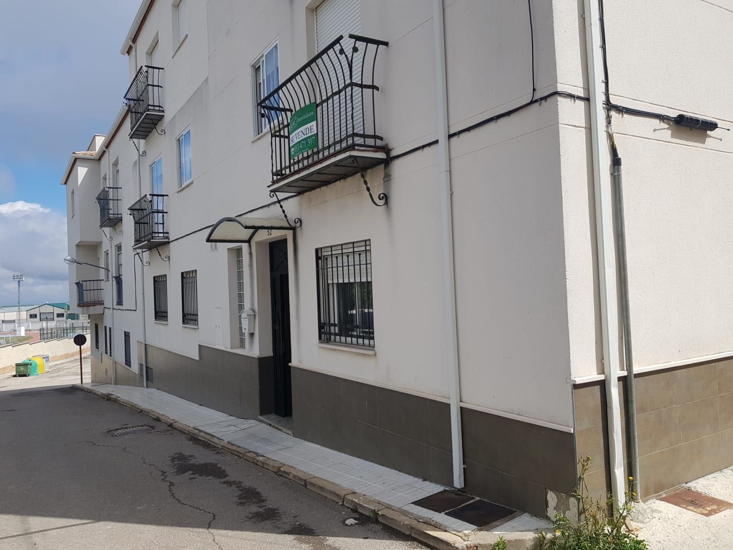 Piso en venta en C/ Menéndez Pidal, Sabiote
