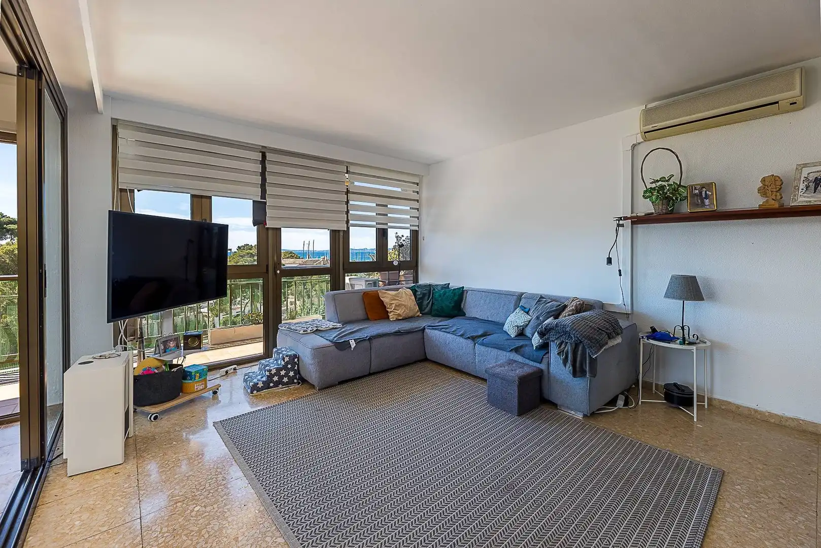 Living room of Flat for sale in Llucmajor  with Air Conditioner, Heating and Balcony