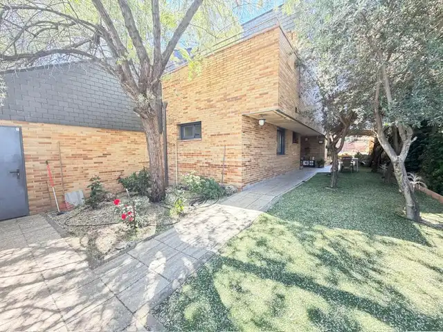 Vista exterior de Casa o chalet en venta en Rivas-Vaciamadrid con Aire acondicionado, Calefacción y Jardín privado