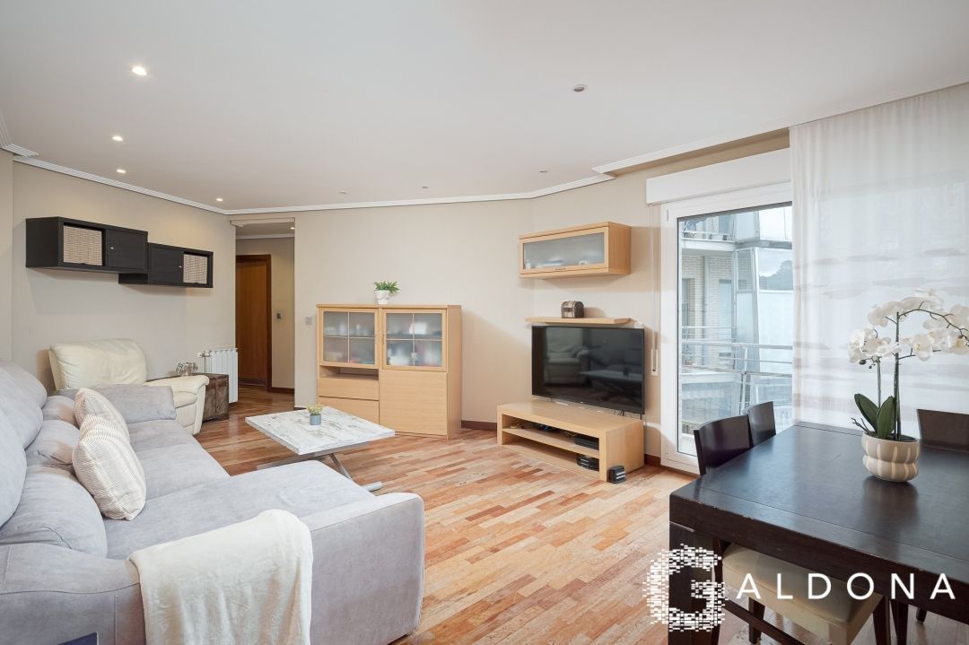Sala de estar de Piso en venta en Pasaia con Calefacción y Terraza