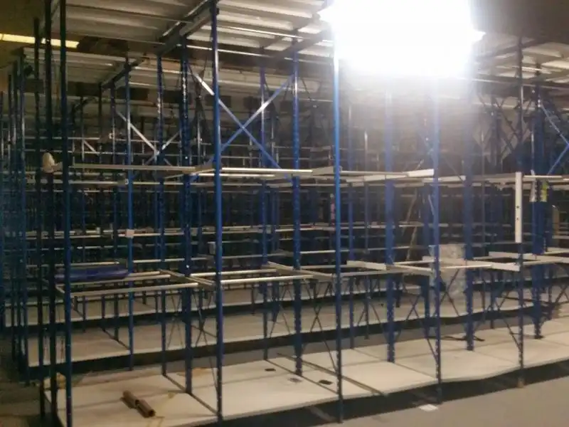 Nau industrial en venda en Onzonilla amb Calefacció