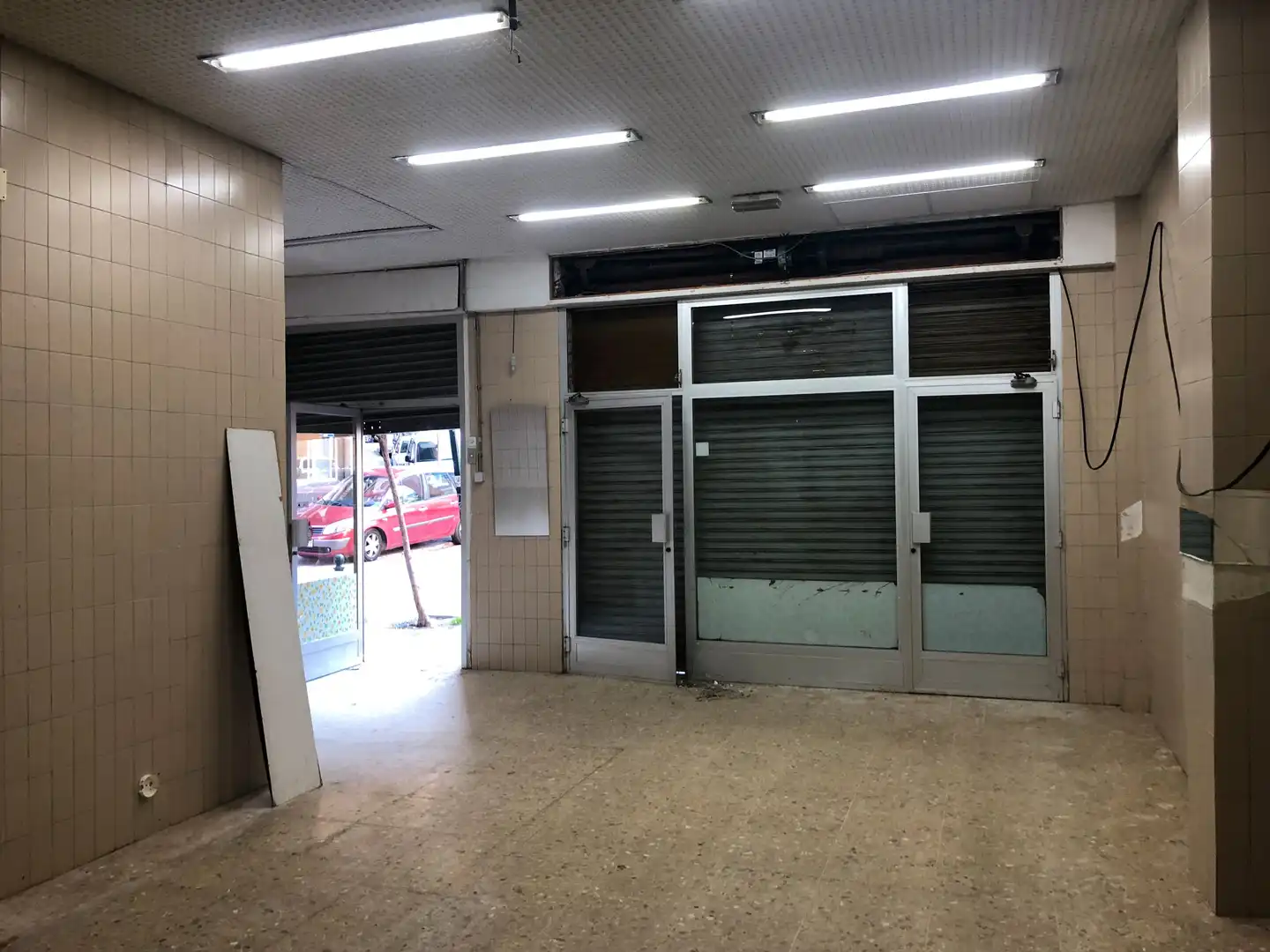 Local comercial de lloguer a Plaça Jaume el Conqueridor, imagen 2