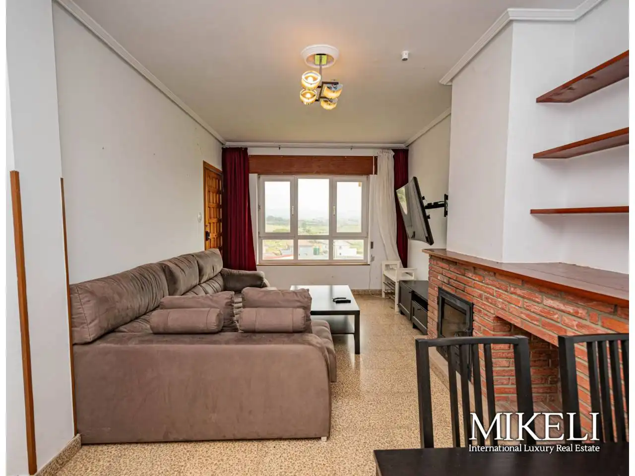 Sala d'estar de Casa o xalet en venda en Miengo amb Calefacció, Jardí privat i Terrassa