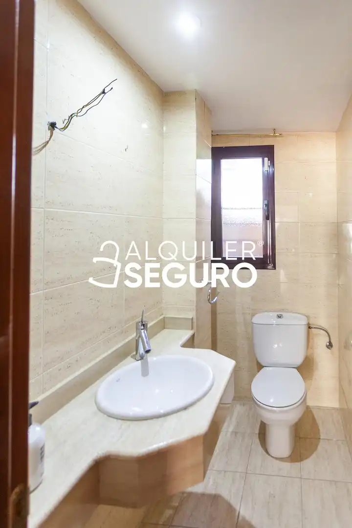 Bany de Casa o xalet de lloguer en Madrid amb Aire condicionat, Calefacció i Terrassa