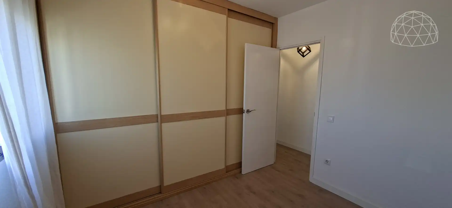 Bedroom of Flat for sale in Sevilla  with Air Conditioner, Private garden and Furnished