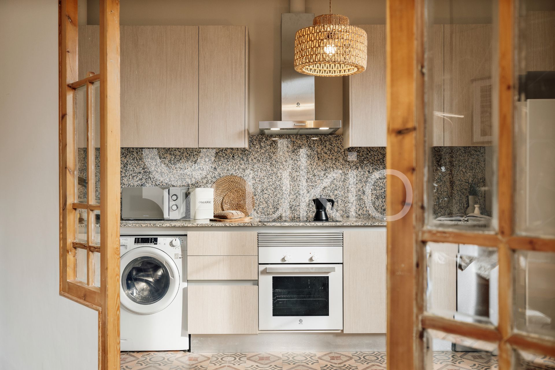 Cocina de Apartamento de alquiler en  Barcelona Capital con Aire acondicionado, Calefacción y Amueblado