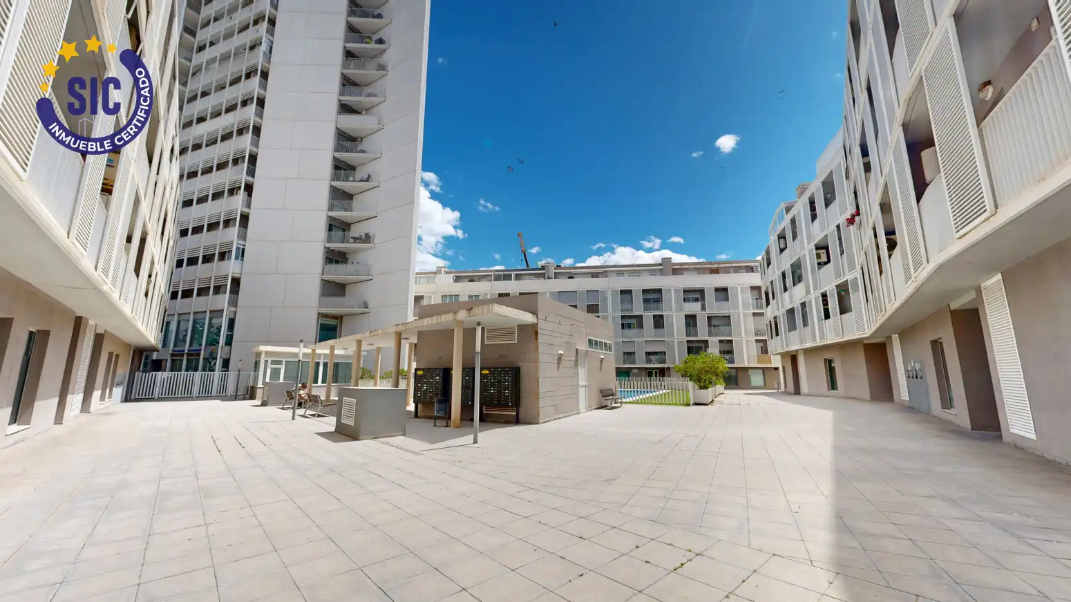 Vista exterior de Piso en venta en Torrent con Aire acondicionado, Calefacción y Trastero
