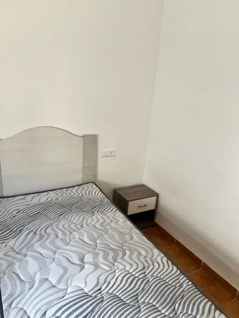 Schlafzimmer von Wohnung zur Miete in Ronda mit Möbliert