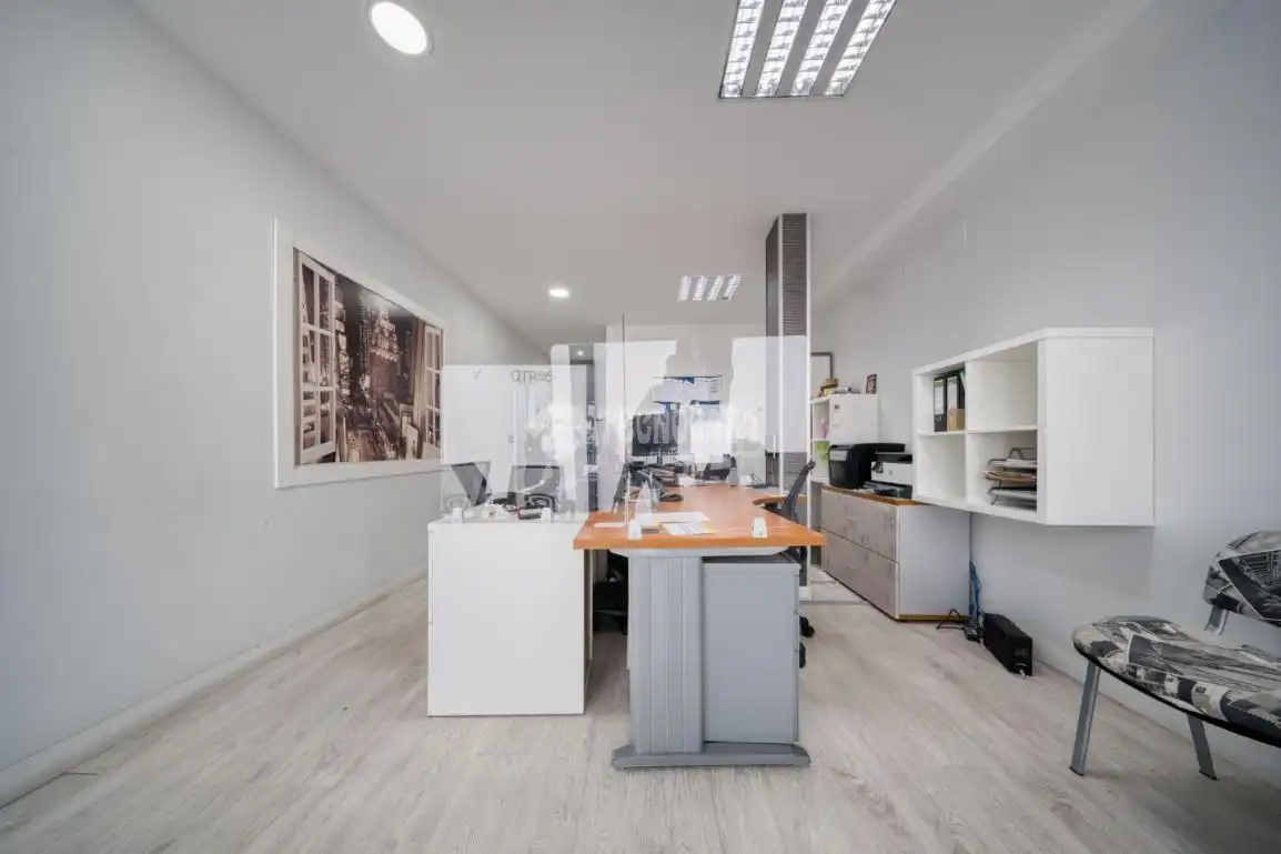 Local en venda en Valladolid amb Aire condicionat