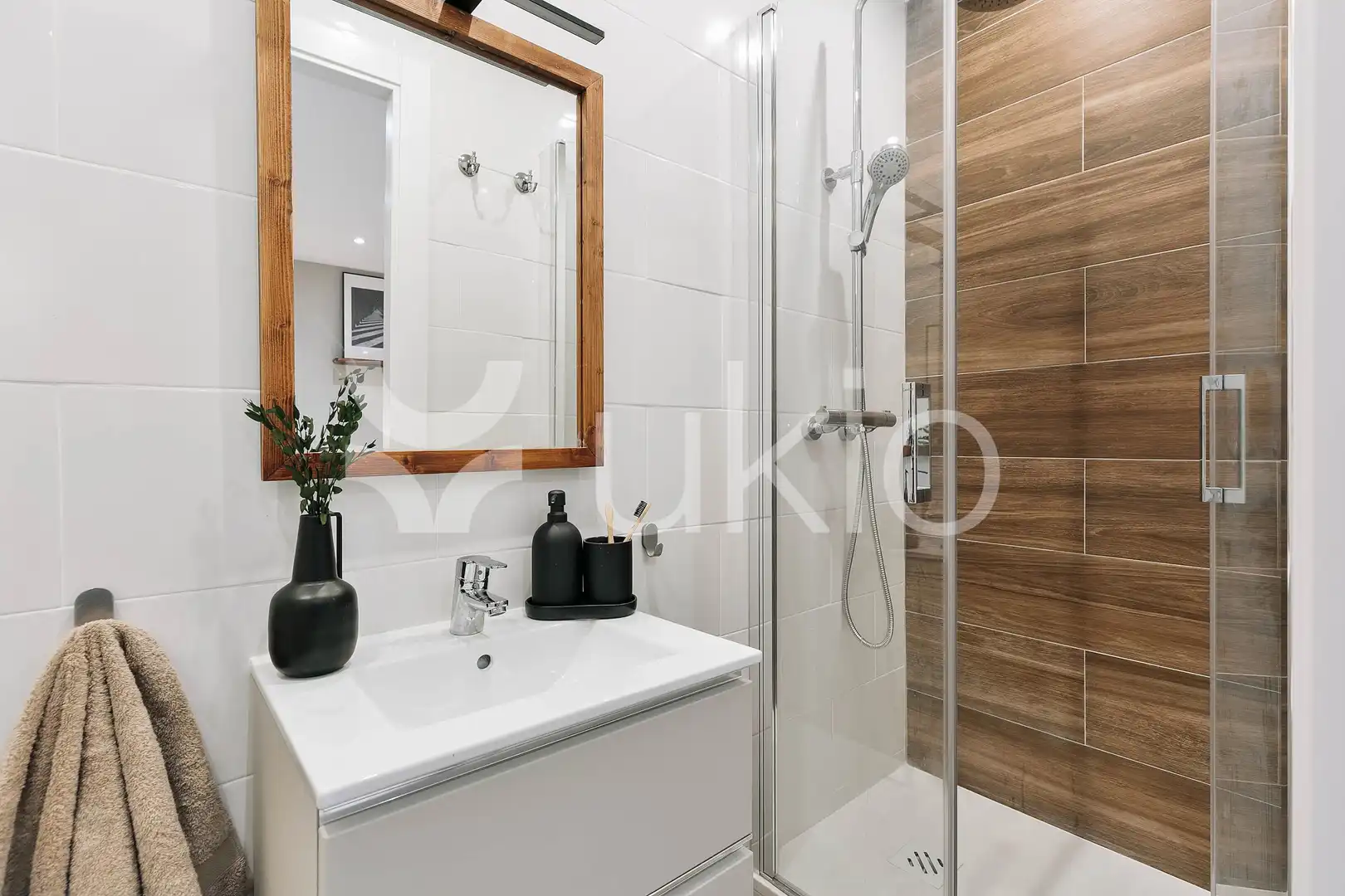 Baño de Apartamento de alquiler en Barcelona con Aire acondicionado, Amueblado y Horno