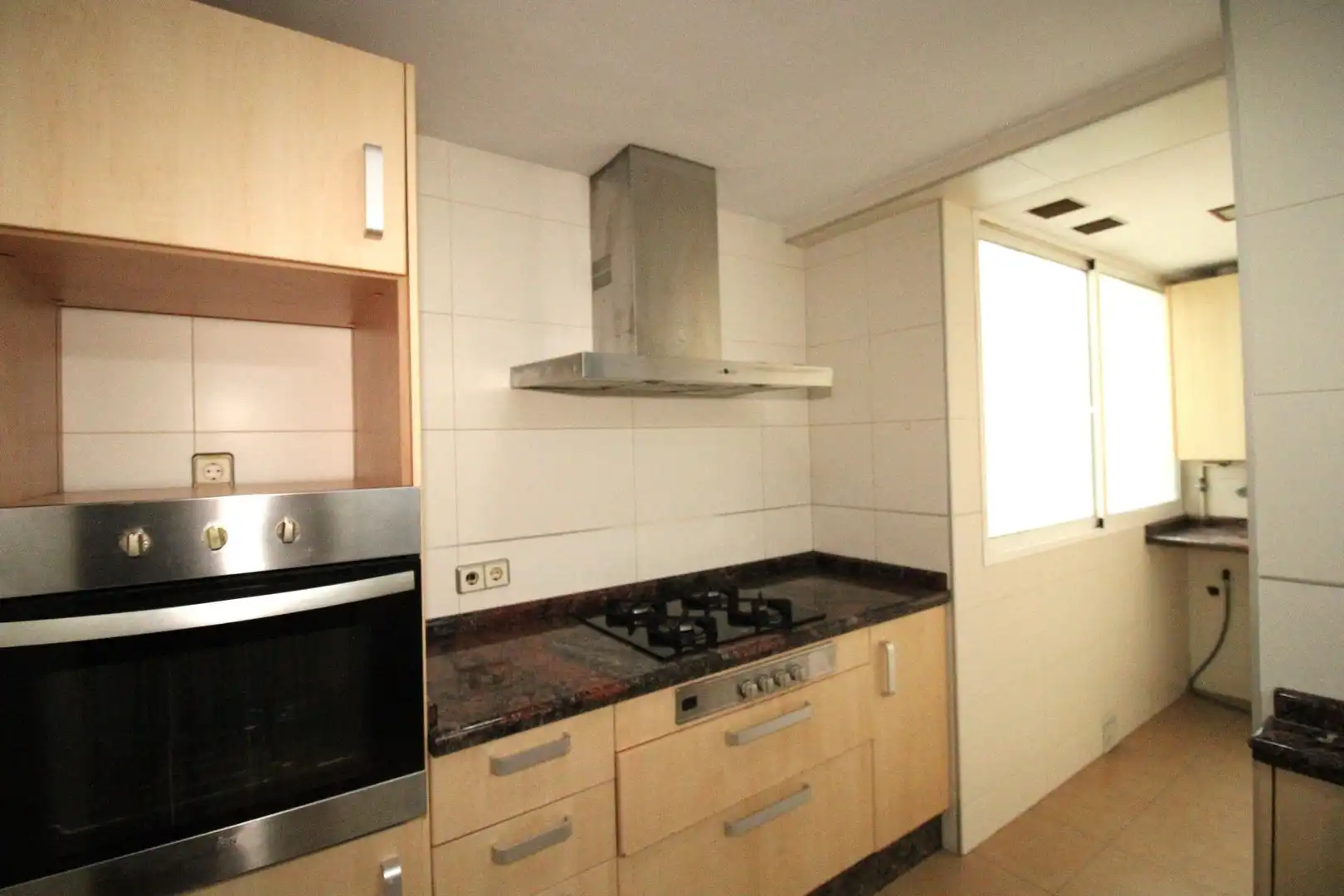 Cocina de Piso en venta en  Valencia Capital