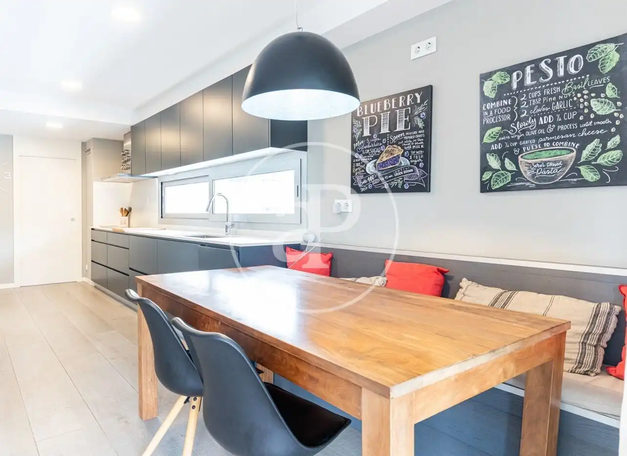 Kitchen of Flat for sale in Sant Cugat del Vallès  with Air Conditioner, Heating and Private garden