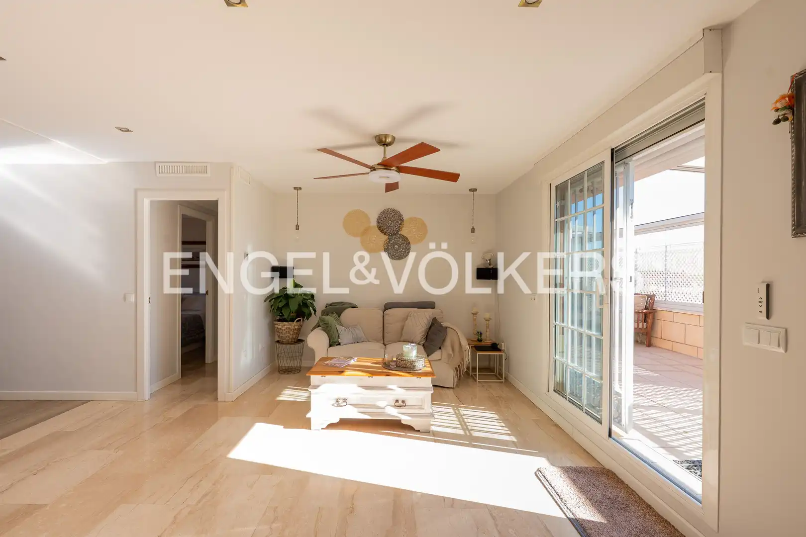 Sala de estar de Ático en venta en Madrid con Aire acondicionado, Calefacción y Jardín privado