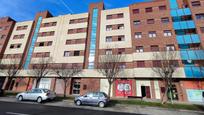 Vista exterior de Local de lloguer en  Logroño amb Terrassa