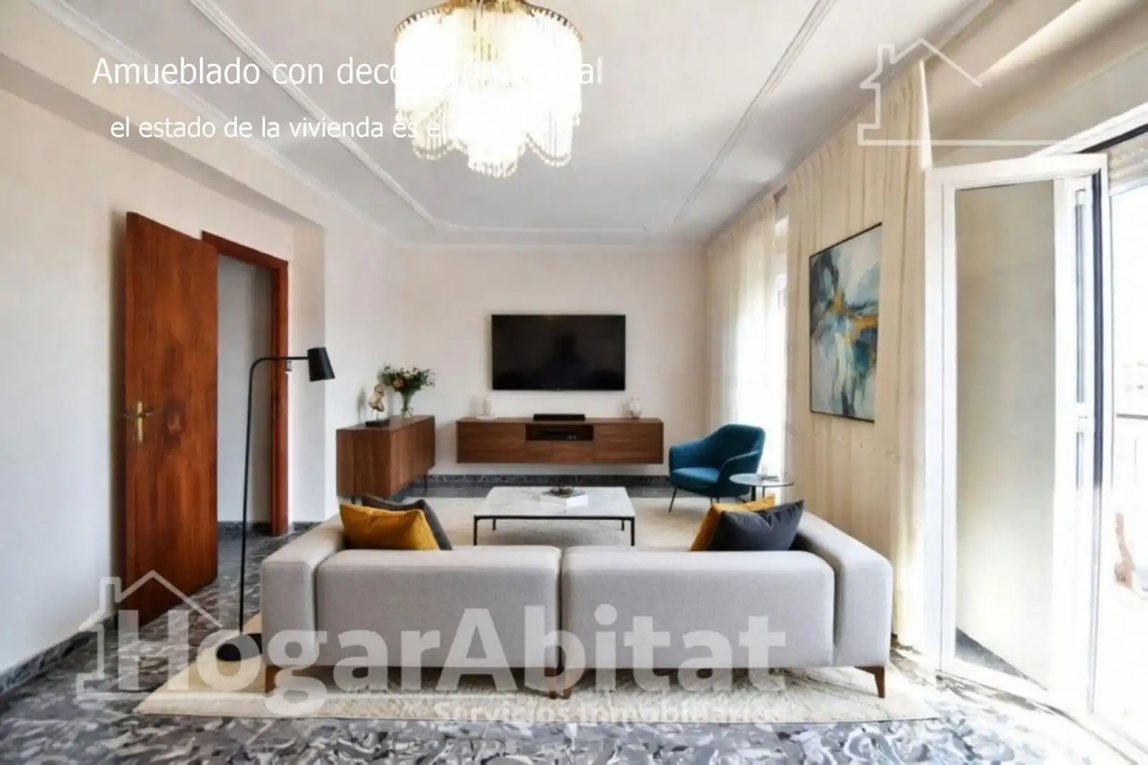 Wohnzimmer von Dachboden zum Verkauf in Oliva mit Terrasse und Möbliert