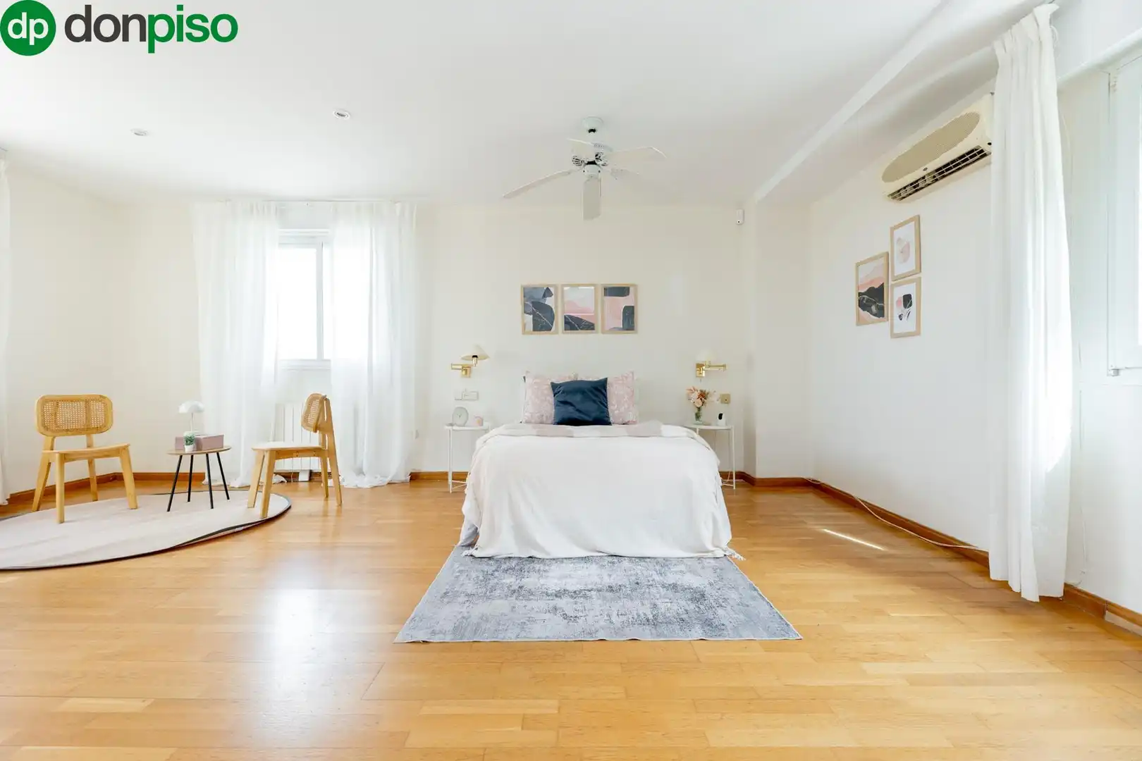 Habitación de Casa o chalet en venta en Granada con Aire acondicionado, Calefacción y Jardín privado