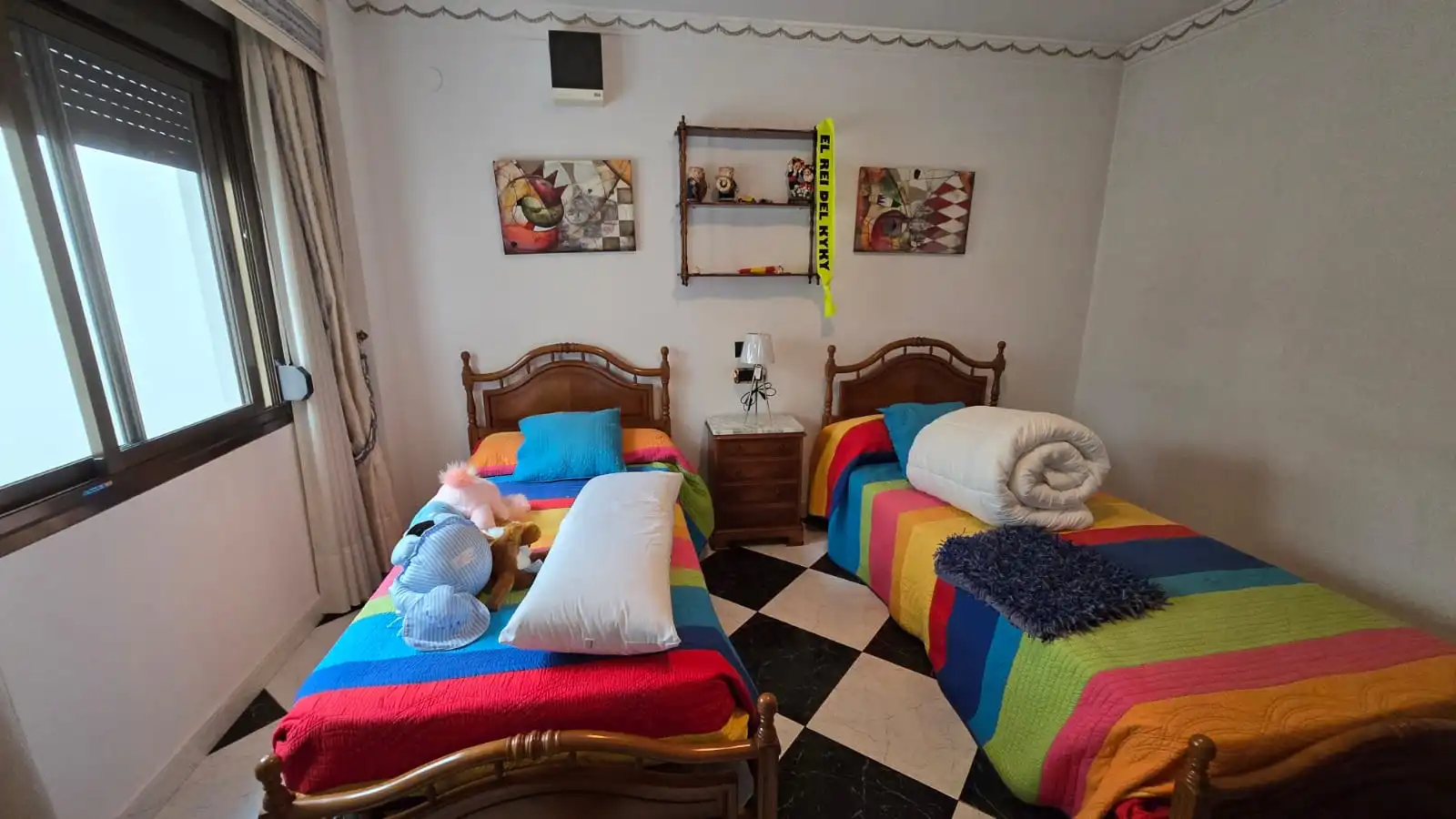 Dormitori de Casa adosada en venda en Oliva amb Terrassa i Moblat