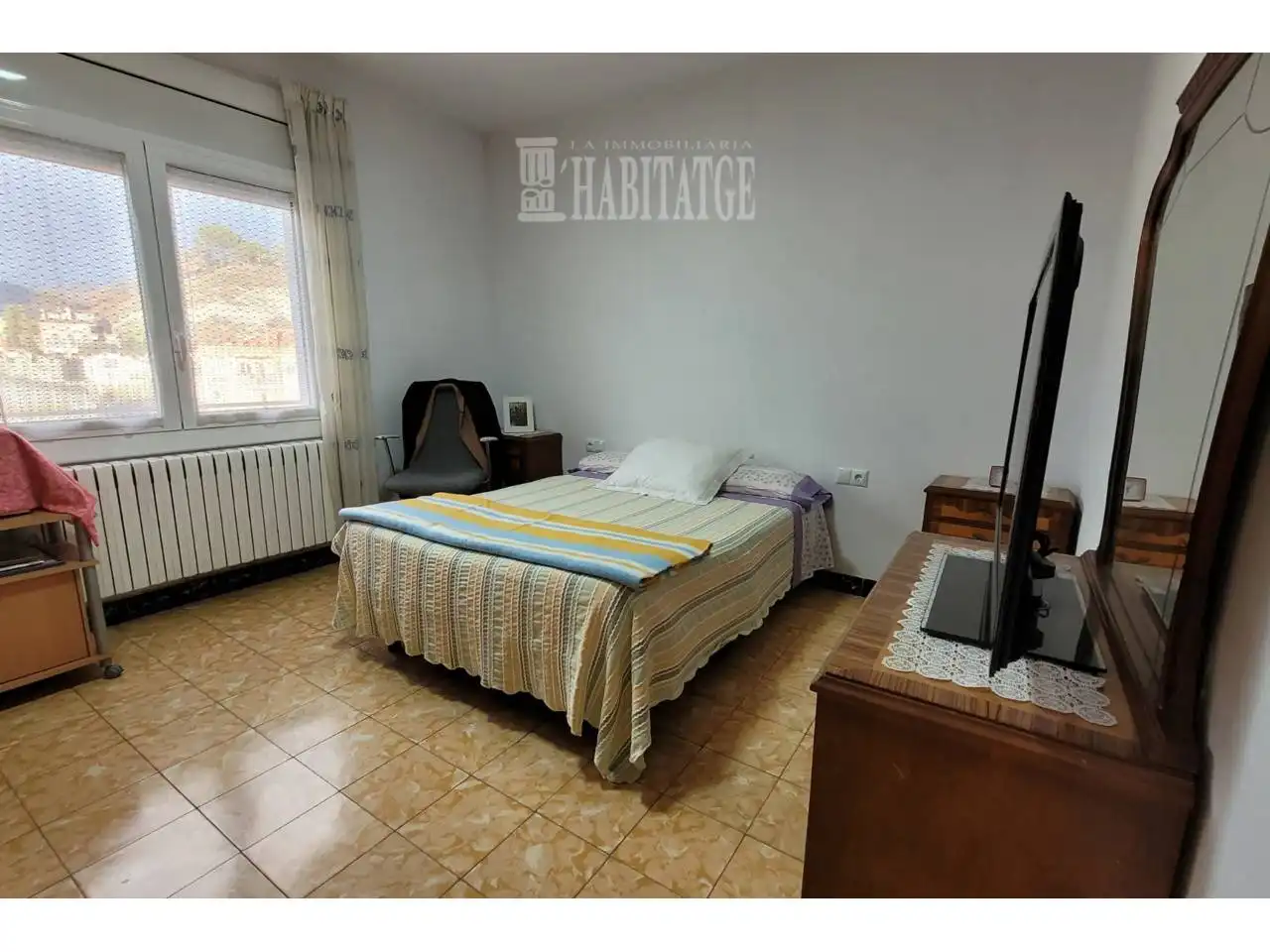 Habitación de Piso en venta en Torelló con Calefacción, Trastero y Balcón