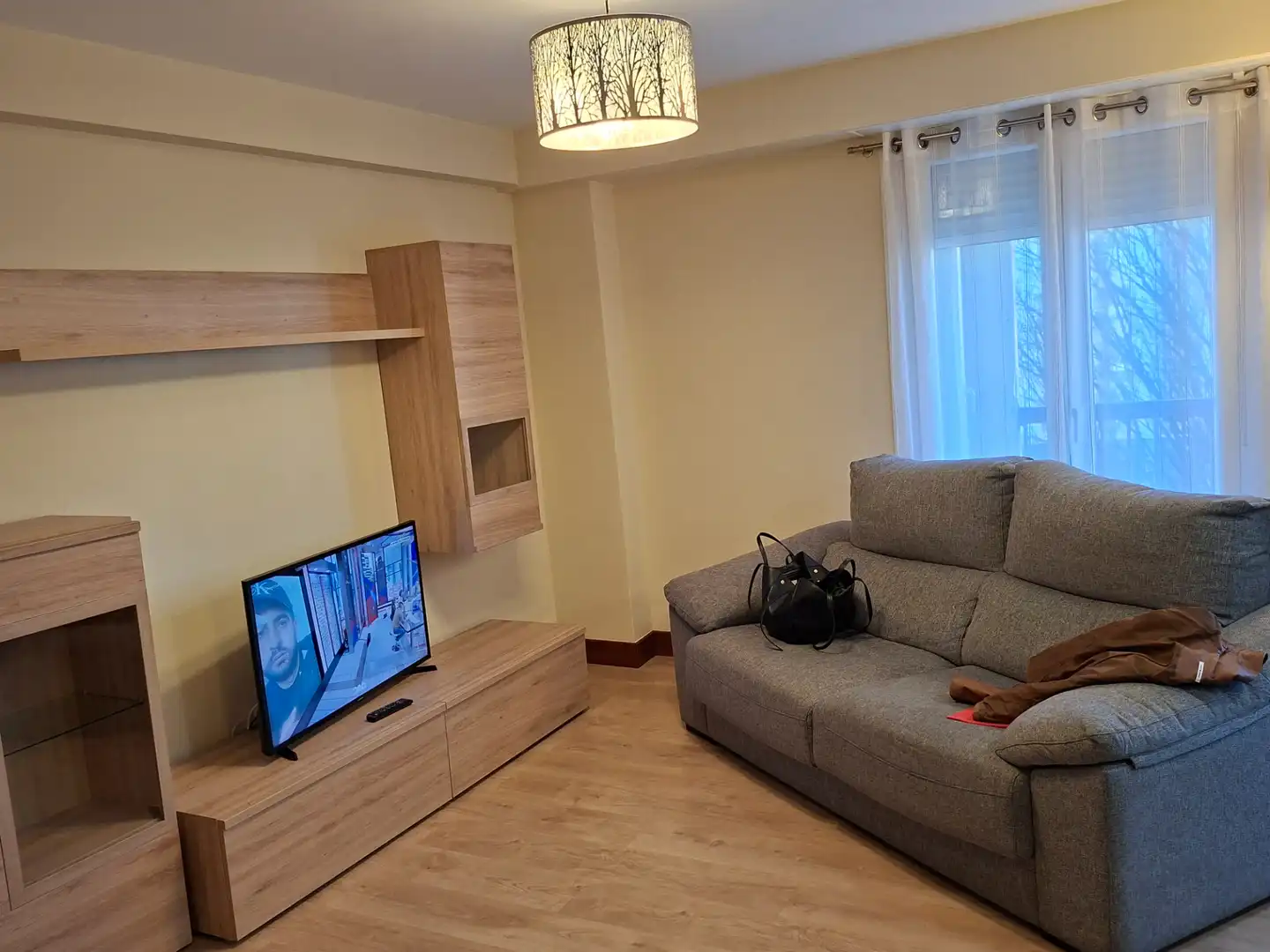 Living room of Flat for sale in Irun   with Heating, Furnished and Oven
