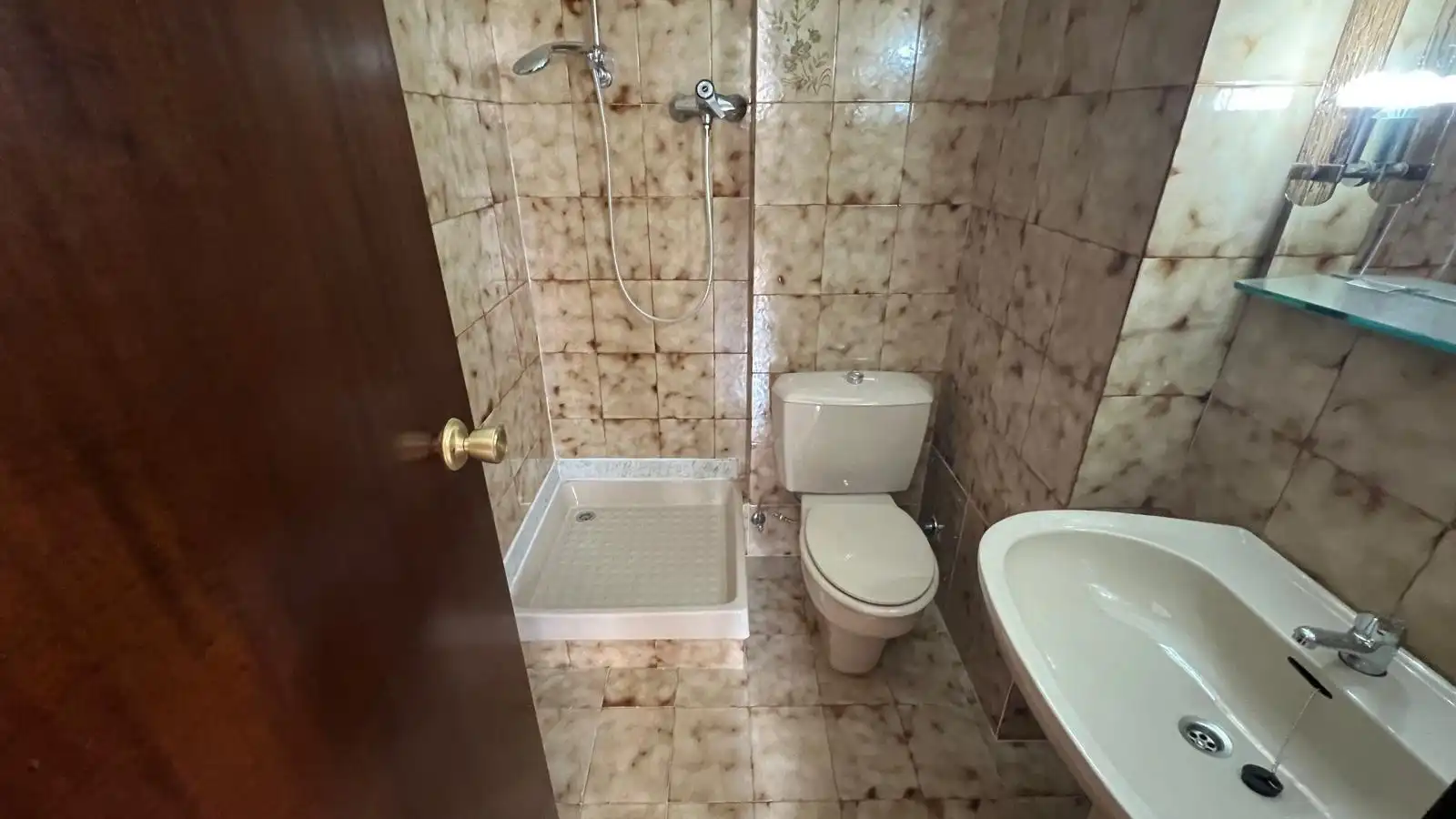 Bathroom of Flat for sale in Sabadell  with Air Conditioner, Heating and Terrace