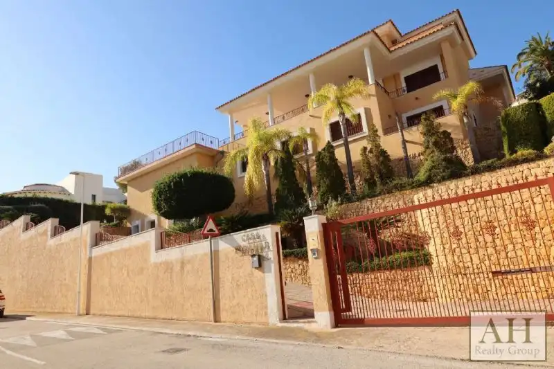 House for sale in L'Olla