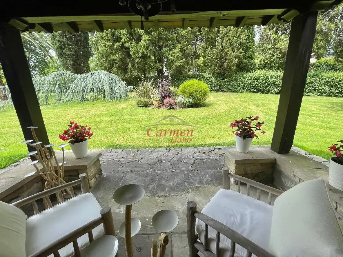Jardín de Casa o chalet en venta en Loiu con Jardín privado, Terraza y Trastero