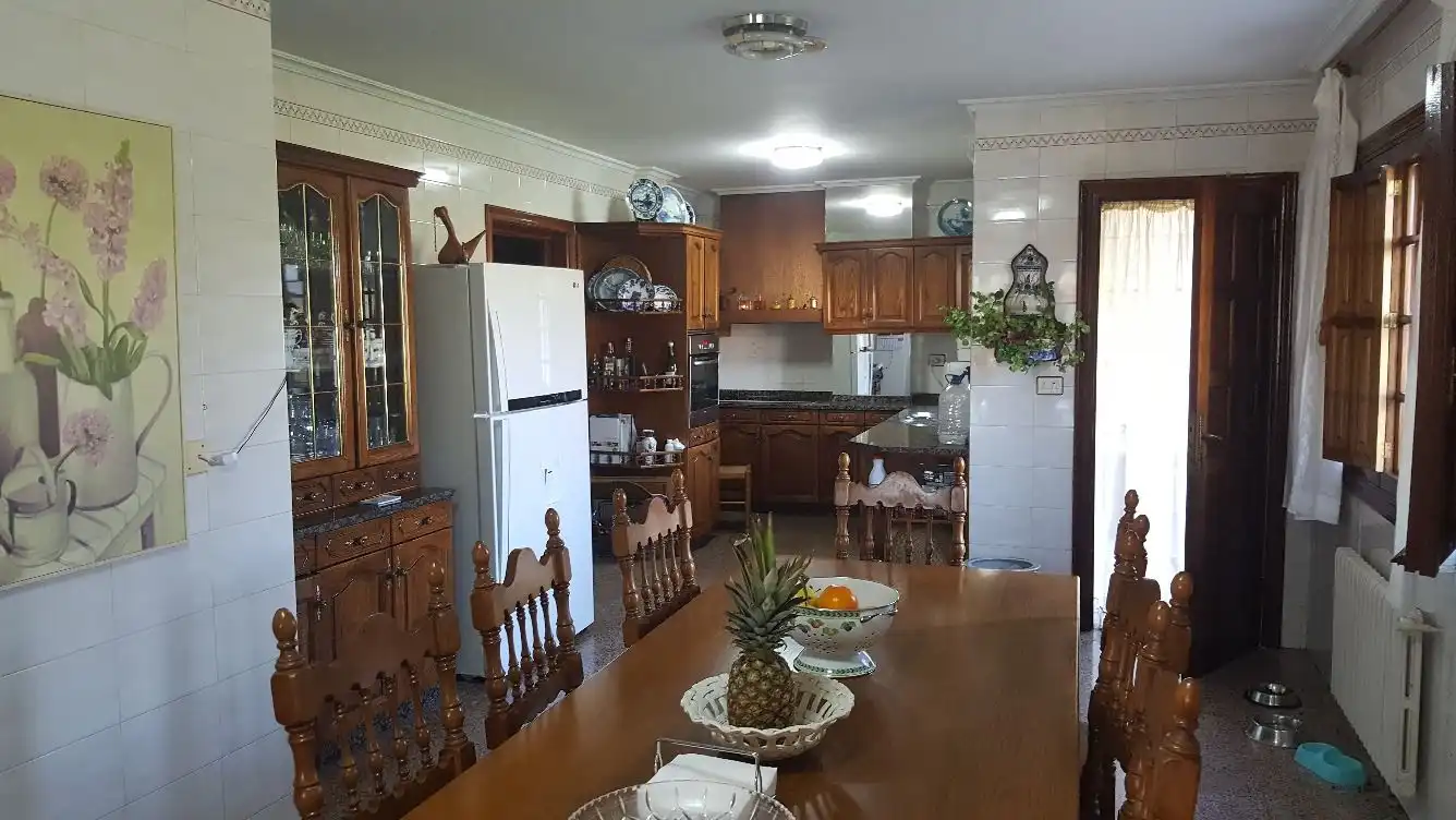 Cocina de Casa o chalet en venta en Nigrán con Jardín privado, Piscina y Balcón