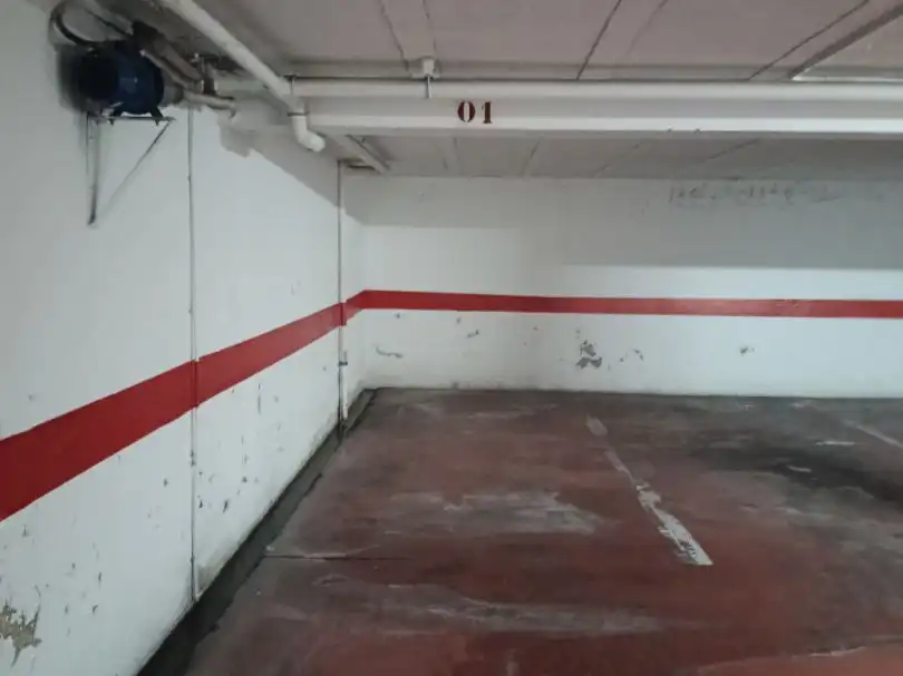 Parkplatz von Garage zur Miete in Zarautz