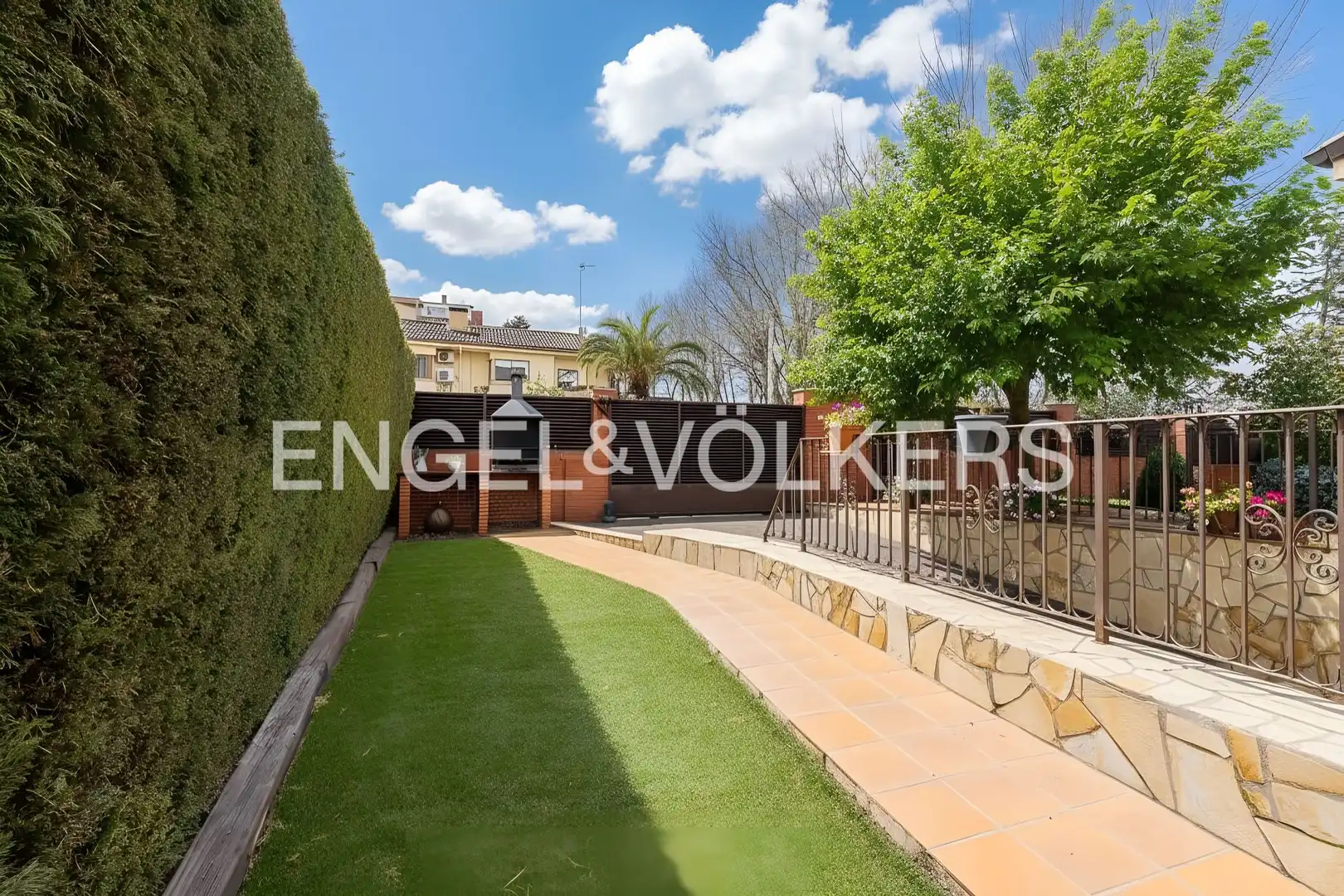 Vista exterior de Casa o chalet en venta en Cobeña con Calefacción, Jardín privado y Parquet