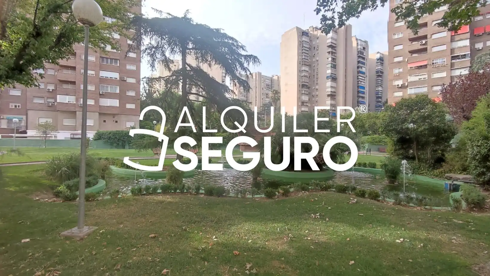 Vista exterior de Piso de alquiler en Madrid con Aire acondicionado, Calefacción y Piscina