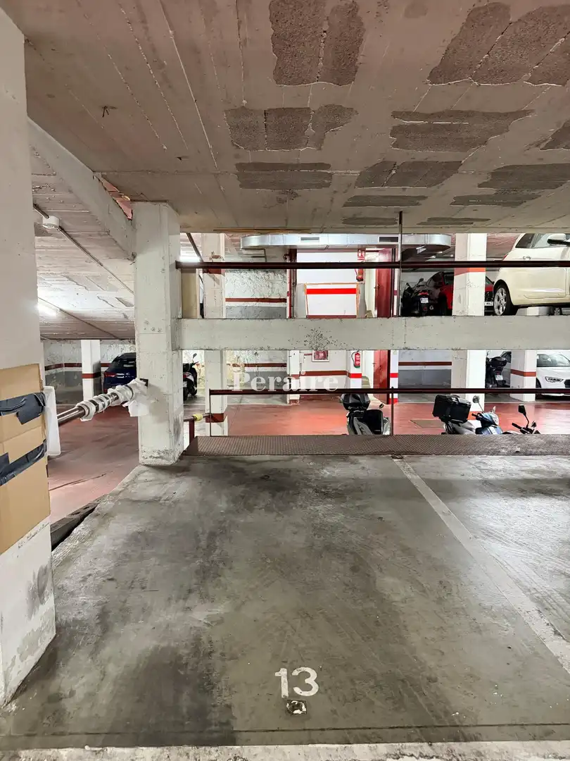 Parkplatz von Garage zur Miete in Barcelona