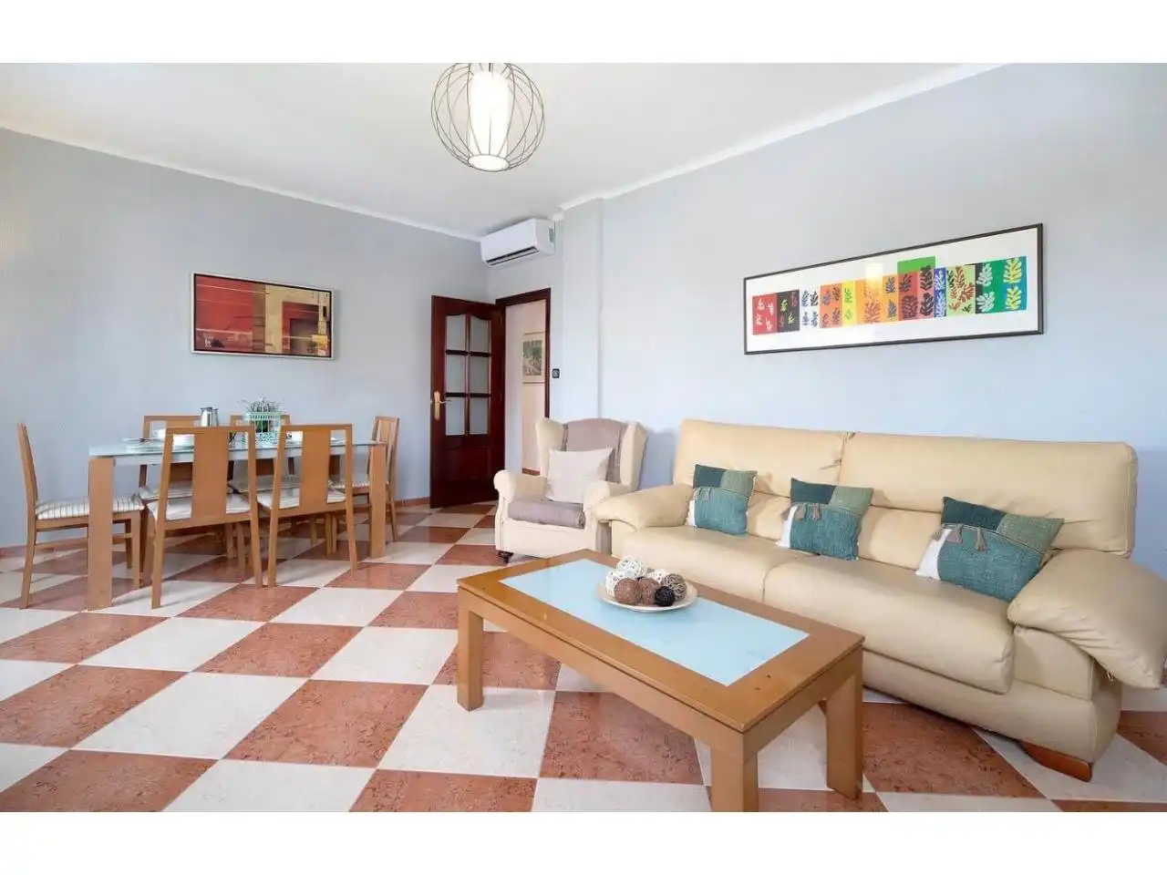 Sala de estar de Piso en venta en Cádiz con Aire acondicionado, Trastero y Amueblado