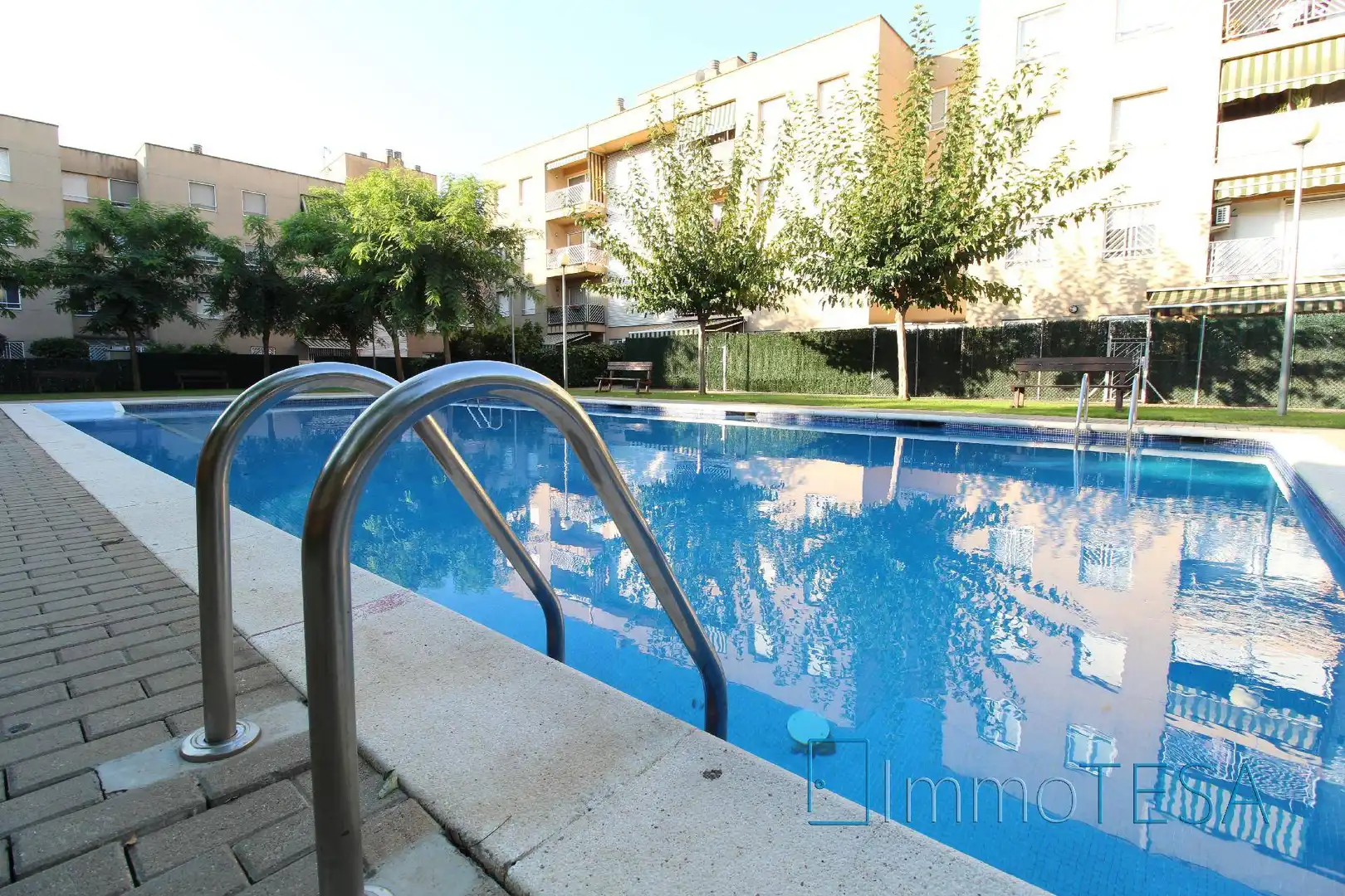 Swimming pool of Flat for sale in Barberà del Vallès  with Air Conditioner, Heating and Parquet flooring
