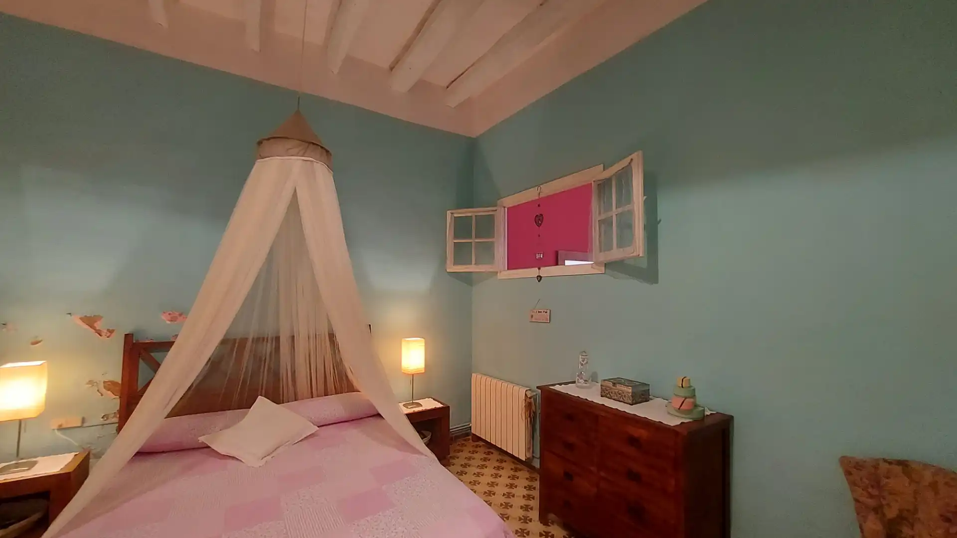 Habitación de Casa adosada en venta en Caldes d'Estrac con Calefacción, Parquet y Amueblado