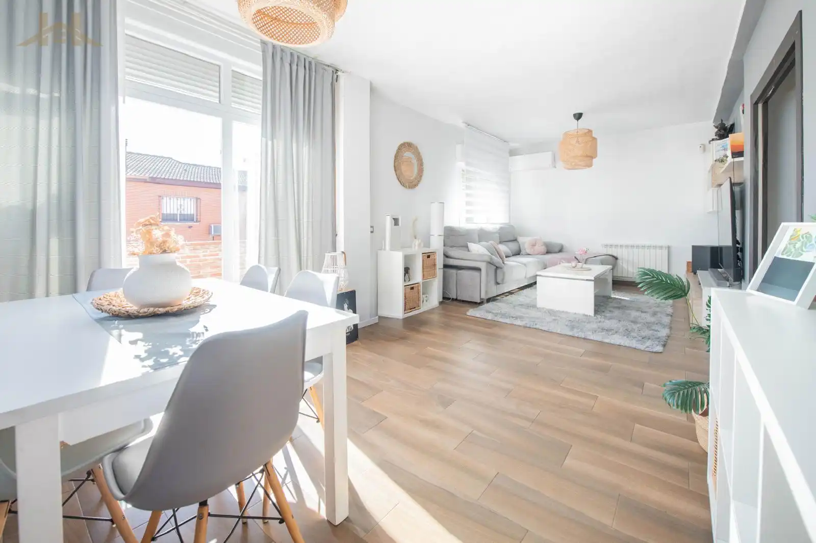 Living room of Detached homes for sale in Yeles  with Air Conditioner, Heating and Private garden